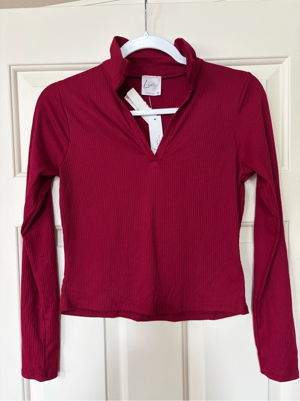 Livi Active Ribbed Long-Sleeve Top in Burgundy Red